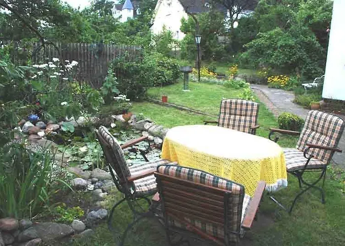 בית אירוח Christine *