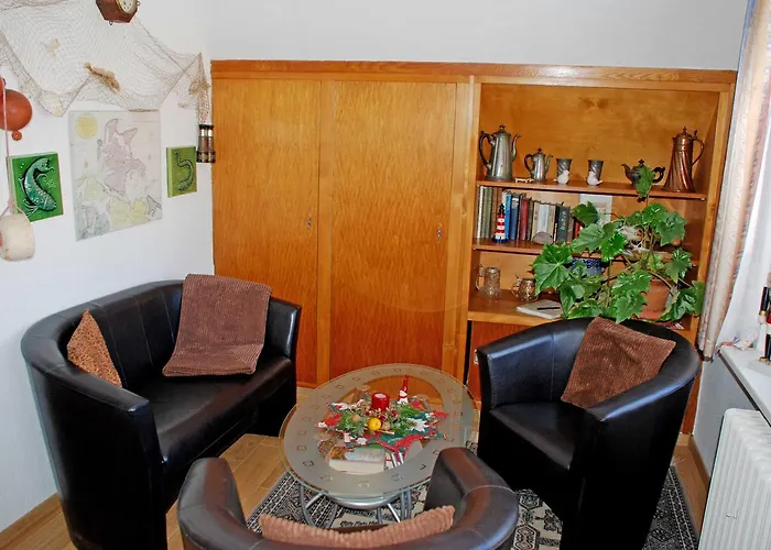 בית אירוח Christine *